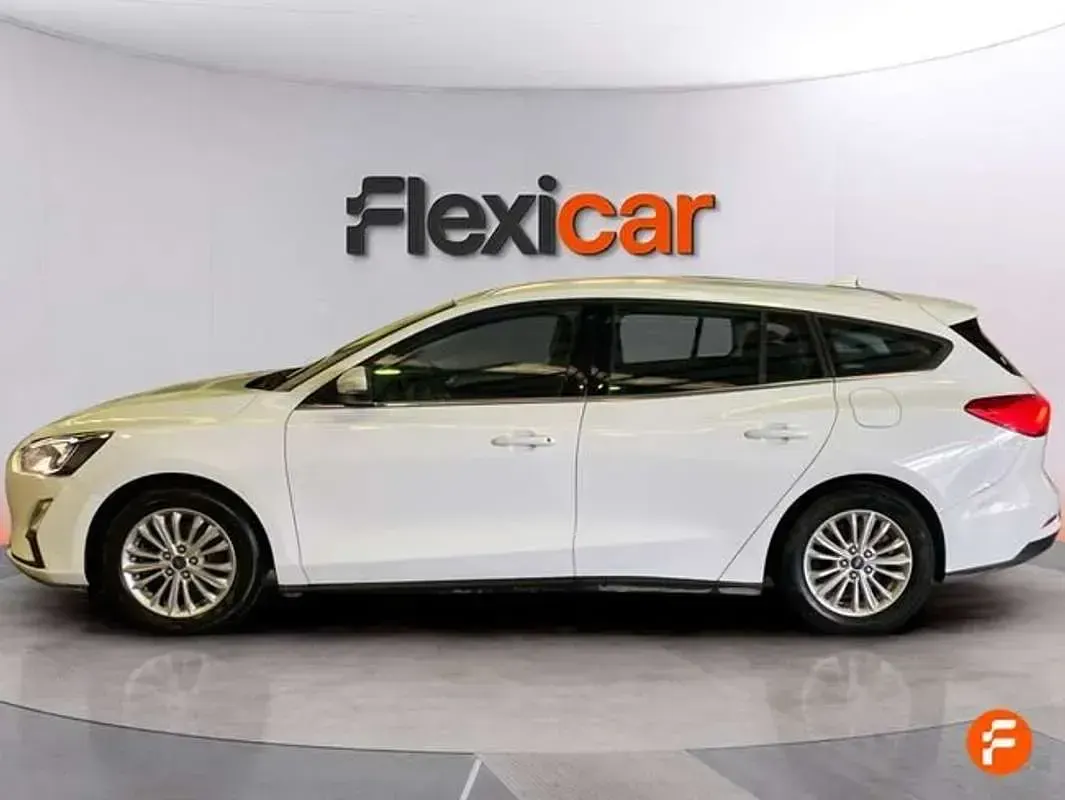 Usado Ford Focus Active 120 CV (88 kW) 2019 Blanco Familiar