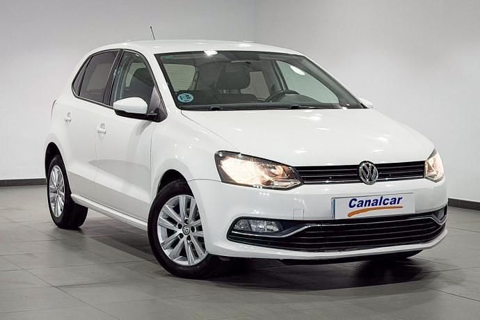 Usado VW Polo Advance 90 CV (66 kW) 2017 Blanco Utilitario
