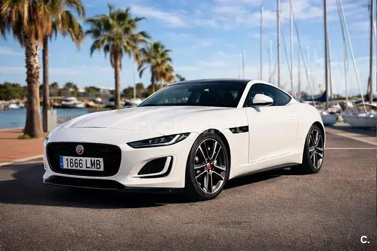 Usado Jaguar F-Type R-Dynamic 300 CV (220 kW) 2021 Blanco Coupe