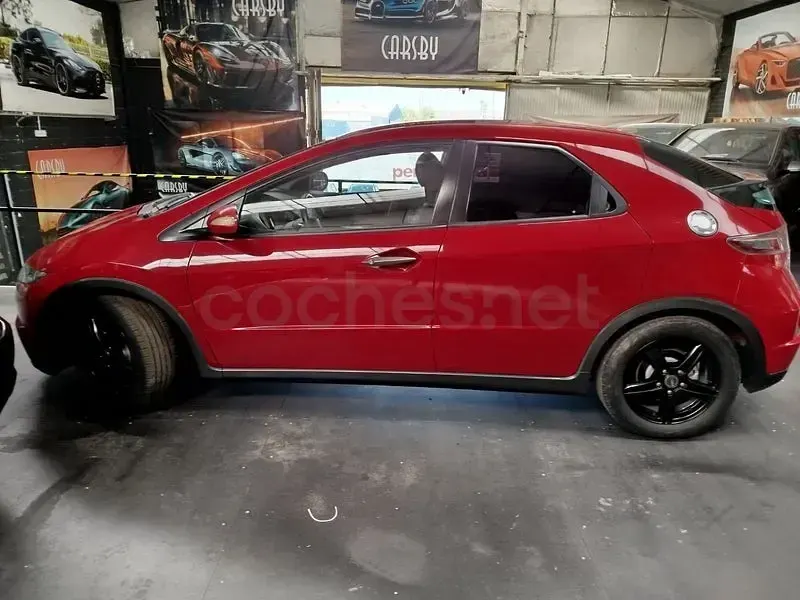 Usado Honda Civic Comfort 100 CV (73 kW) 2009 Granate Berlina