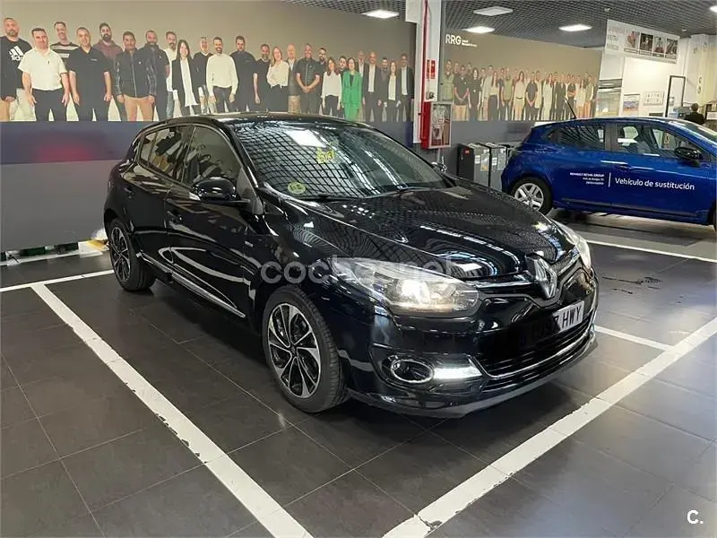 Usado Renault Mégane III Bose Edition 110 CV (80 kW) 2014 Negro Berlina