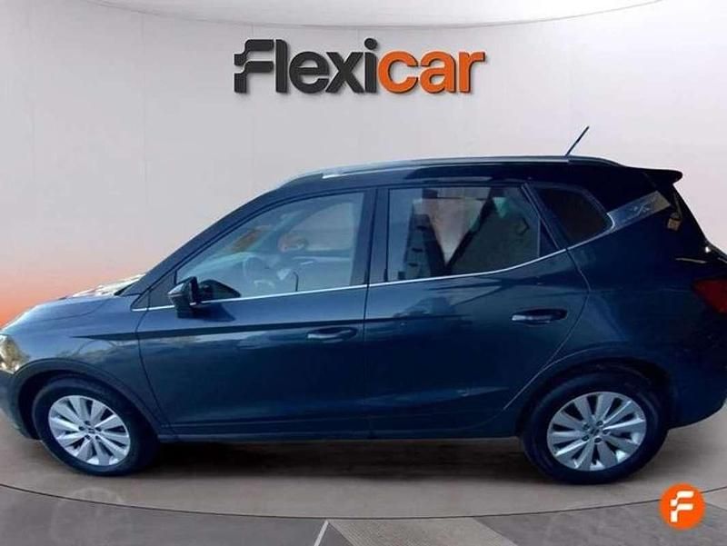 Usado Seat Arona FR 110 CV (80 kW) 2022 Gris SUV