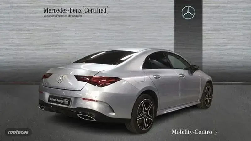 Usado Mercedes CLA250e 218 CV (160 kW) 2024 Plateado Coupe