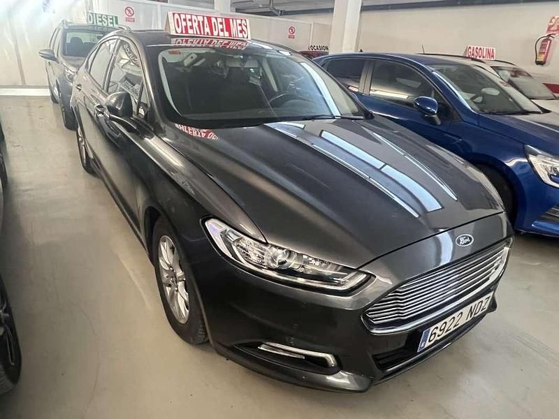 Usado Ford Mondeo Business Edition 120 CV (88 kW) 2018 Gris Berlina
