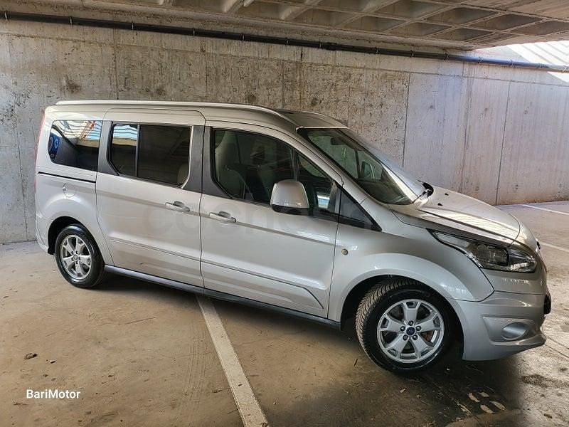Usado Ford Grand Tourneo Connect Titanium 120 CV (88 kW) 2015 Gris / plata Monovolumen