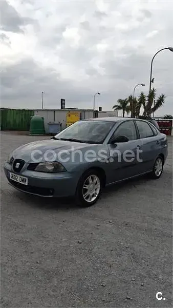 Usado Seat Cordoba Reference 75 CV (55 kW) 2005 Azul Berlina