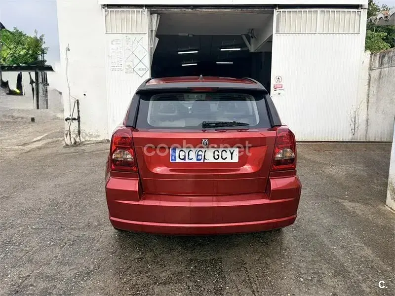 Usado Dodge Caliber SXT 140 CV (102 kW) 2008 Granate Utilitario