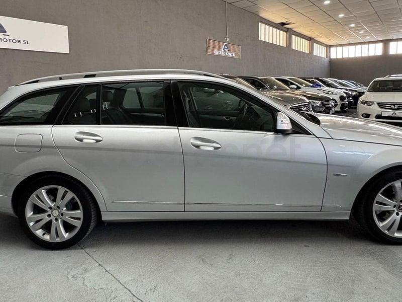 Usado Mercedes C220 Avantgarde 170 CV (125 kW) 2008 Gris / plata Familiar