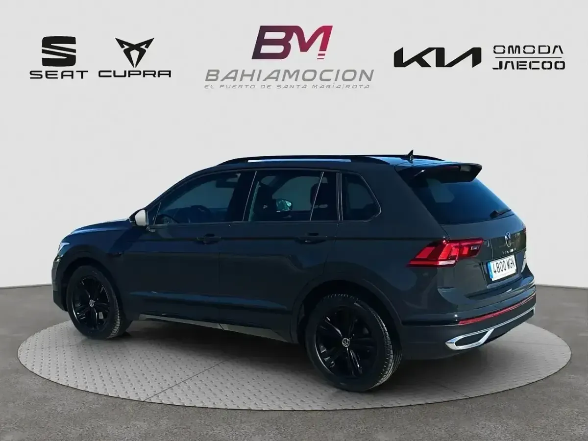 Usado VW Tiguan Sport 150 CV (110 kW) 2023 Gris SUV