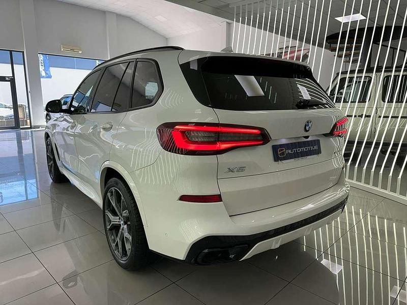Usado BMW X5 Comfort Edition 286 CV (210 kW) 2022 Blanco SUV