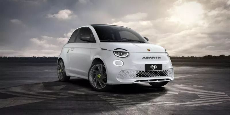 Blanco Nuevo 2025 Abarth 500e Turismo Utilitario | 32.799 € - Imagen 1/4