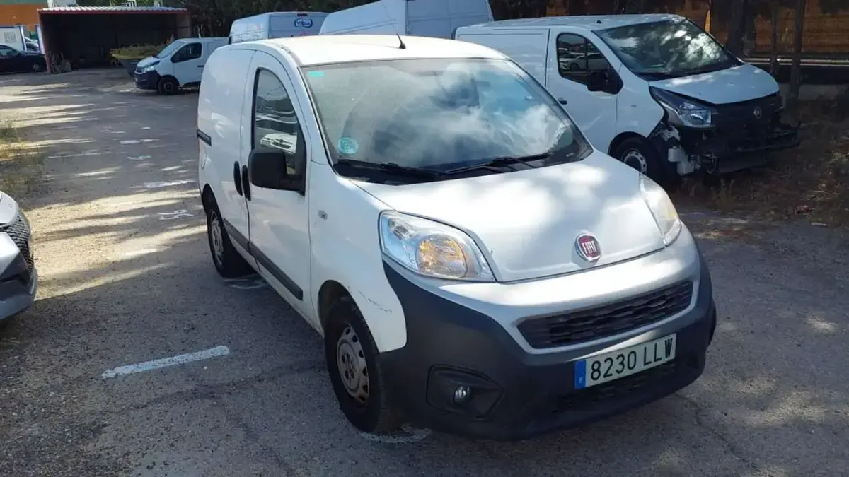 Usado Fiat Fiorino 95 CV (69 kW) 2021 Blanco Monovolumen