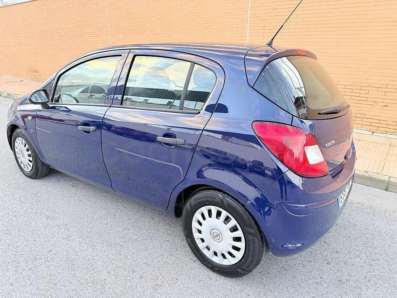 Usado Opel Corsa Cosmo 90 CV (66 kW) 2010 Azul Utilitario
