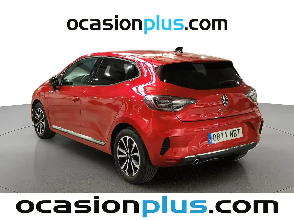 Usado Renault Clio Techno 101 CV (74 kW) 2025 Rojo Utilitario