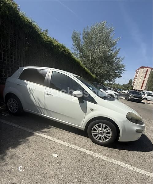 Usado Fiat Punto Easy 75 CV (55 kW) 2012 Blanco Utilitario