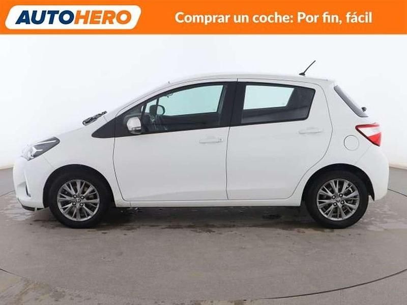 Usado Toyota Yaris Active 110 CV (80 kW) 2018 Blanco Berlina