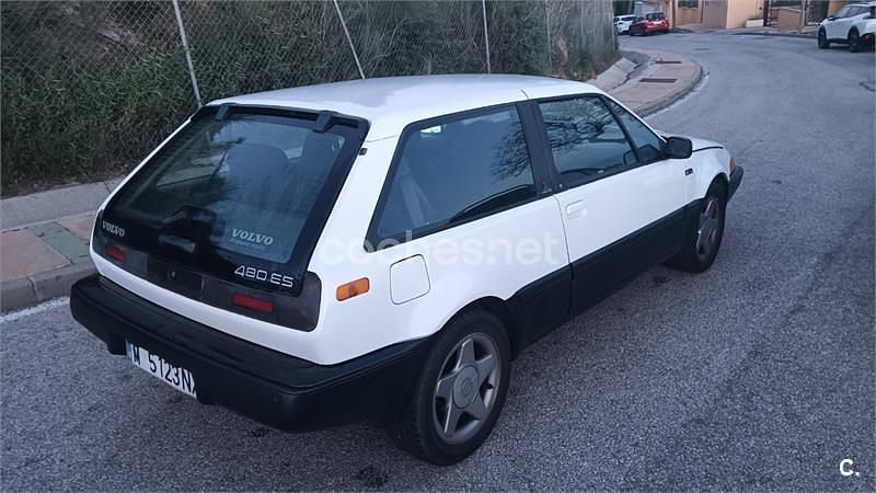 Usado Volvo 480 109 CV (80 kW) 1992 Blanco Coupe