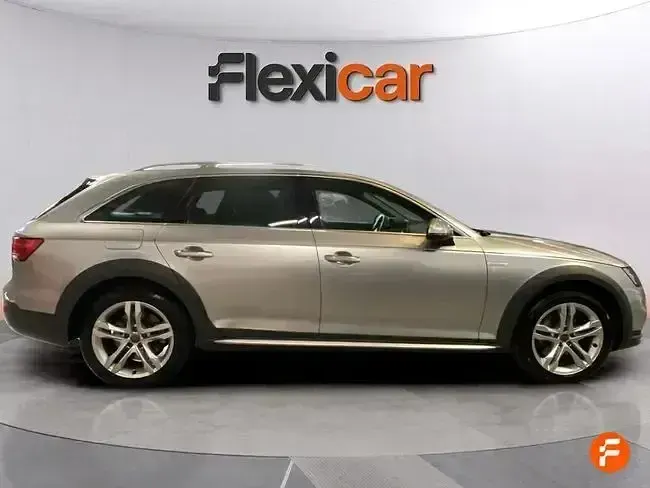 Usado Audi A4 252 CV (185 kW) 2017 Gris Familiar
