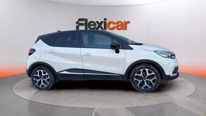 Usado Renault Captur Zen 131 CV (96 kW) 2019 Beige SUV