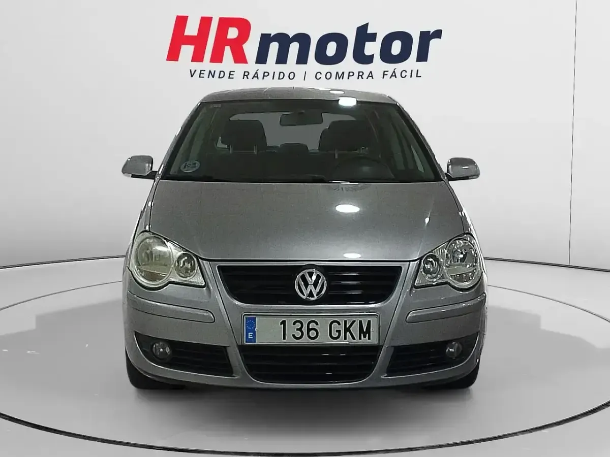 Usado VW Polo United 80 CV (58 kW) 2009 Gris / plata Utilitario