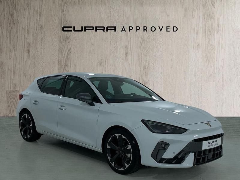 Usado Cupra Leon 150 CV (110 kW) 2025 Blanco