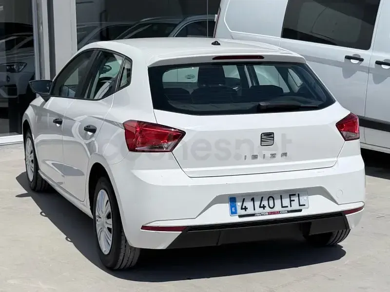 Usado Seat Ibiza Reference 95 CV (69 kW) 2020 Blanco Utilitario