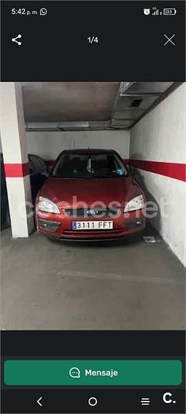 Usado Ford Focus Trend 115 CV (84 kW) 2006 Rojo Berlina