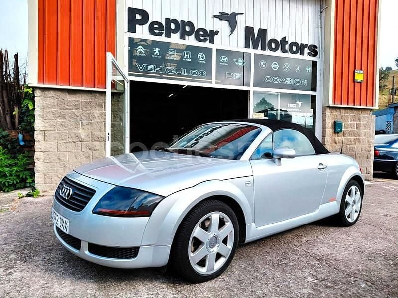 Gris / plata Usado 2003 Audi TT Roadster Descapotable | 8900 € (Buen precio) - Imagen 1/4