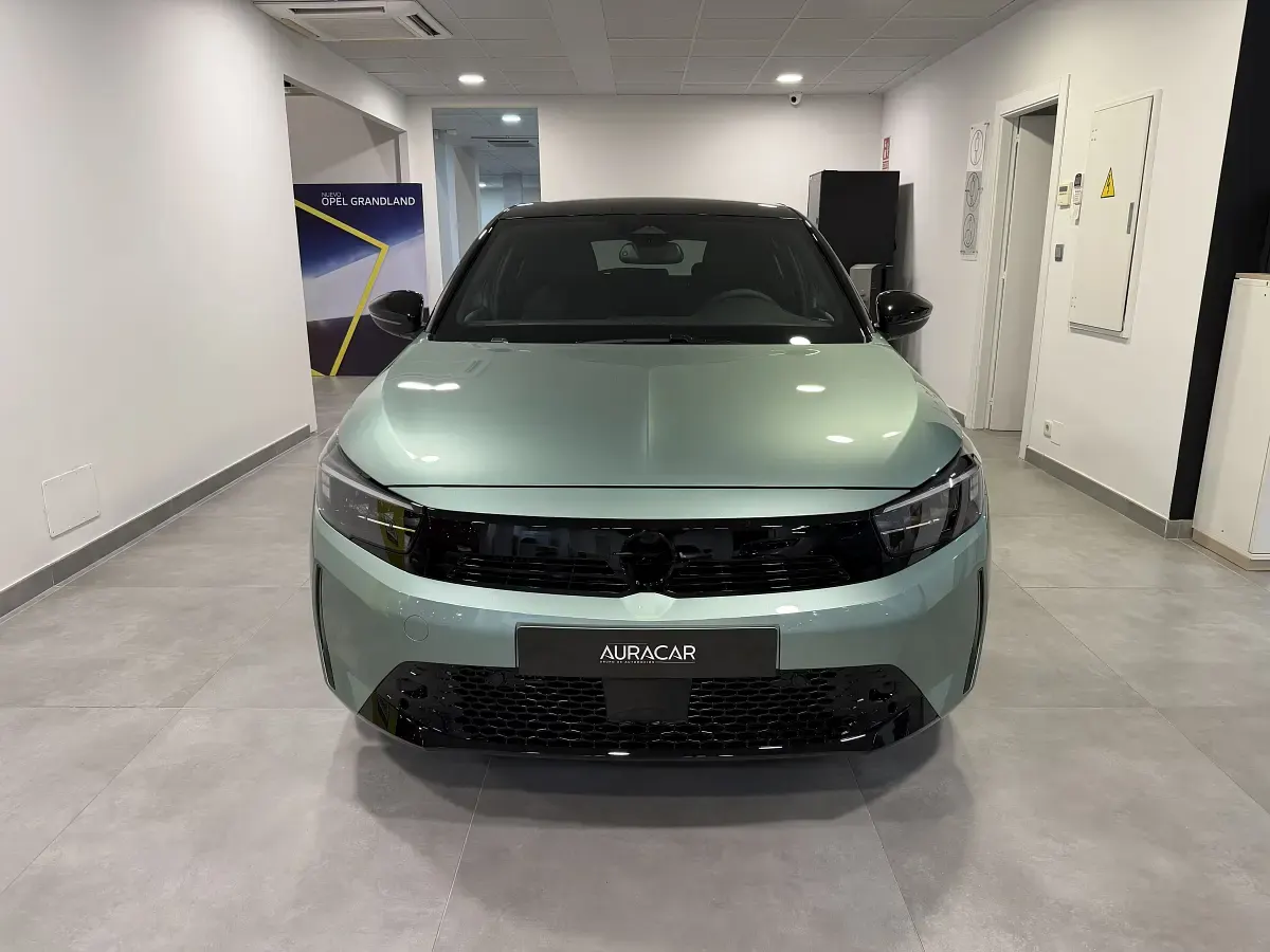 Nuevo Opel Corsa 110 CV (80 kW) 2025 Verde Utilitario