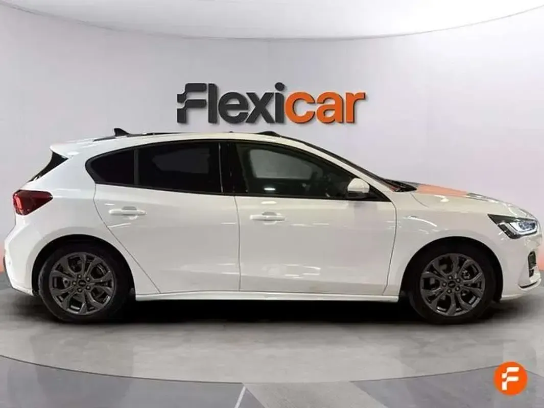 Usado Ford Focus ST-Line 125 CV (91 kW) 2026 Blanco Berlina