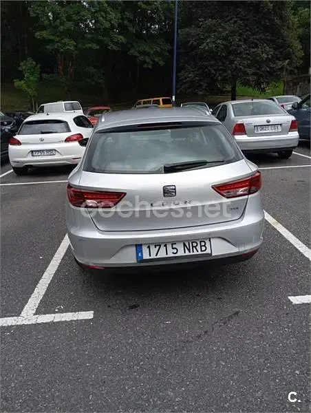 Usado Seat Leon ST Reference 105 CV (77 kW) 2016 Gris / plata Familiar