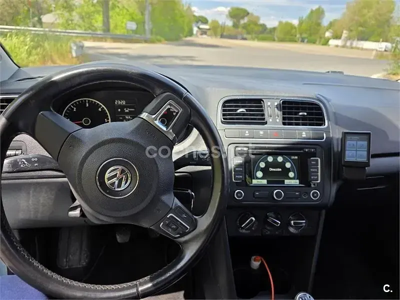 Usado VW Polo Advance 75 CV (55 kW) 2011 Azul Utilitario