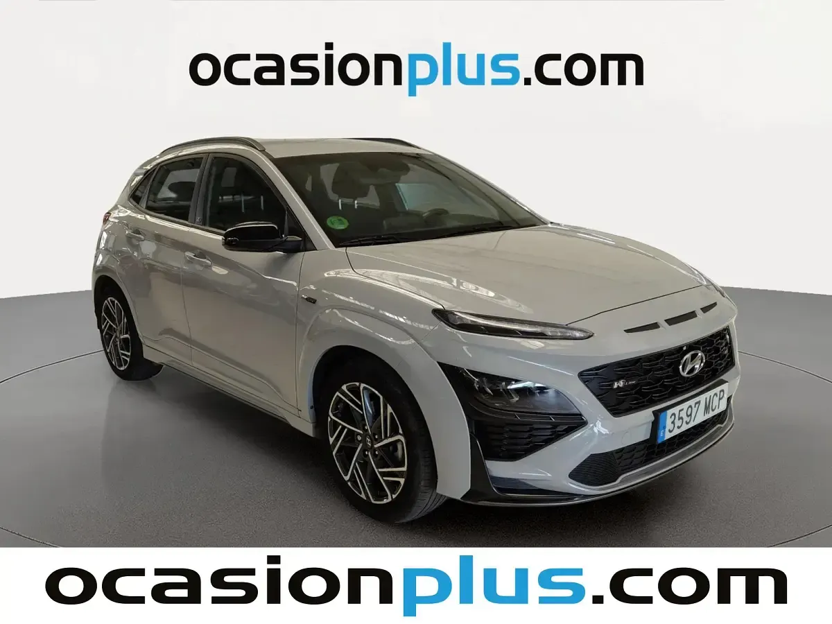 Usado Hyundai Kona N Line 120 CV (88 kW) 2022 Gris SUV