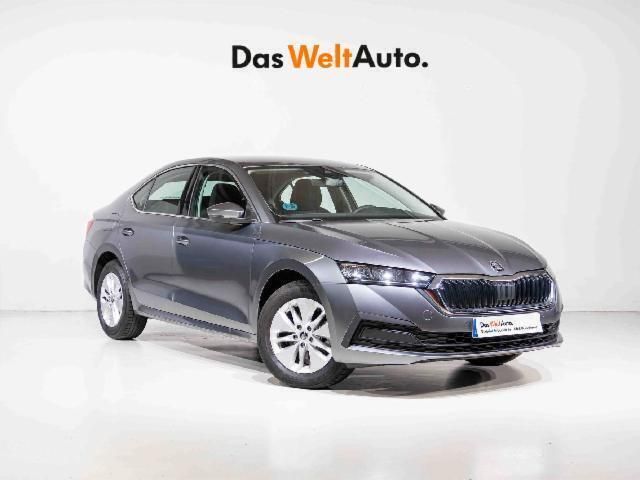 Gris titanio cmetalizadoe Usado 2024 Skoda Octavia Ambition Berlina | 25.500 € (Precio justo) - Imagen 1/4