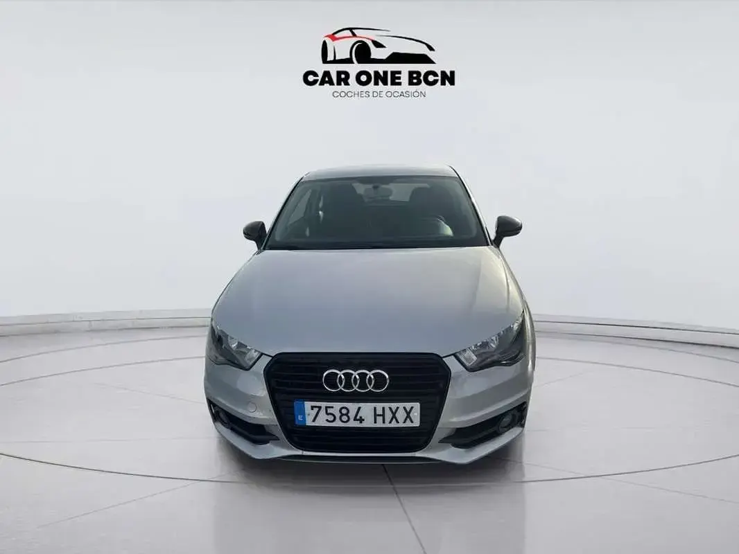 Usado Audi A1 Attraction 86 CV (63 kW) 2014 Gris Utilitario