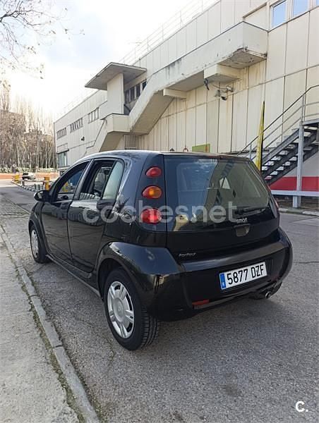 Usado Smart ForFour Pure 64 CV (47 kW) 2006 Negro Utilitario
