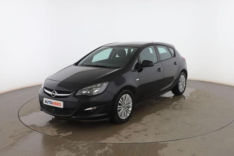 Usado Opel Astra Selective 110 CV (80 kW) 2015 Negro Berlina