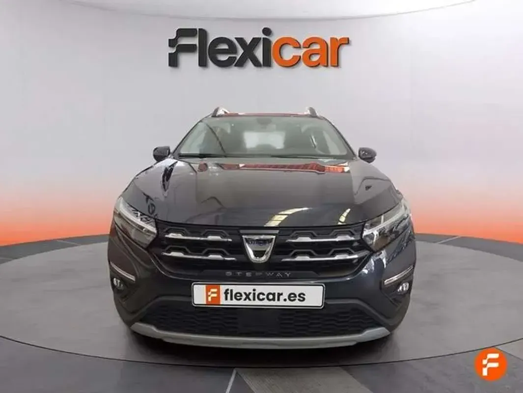 Usado Dacia Sandero Essentiel 101 CV (74 kW) 2022 Negro Berlina