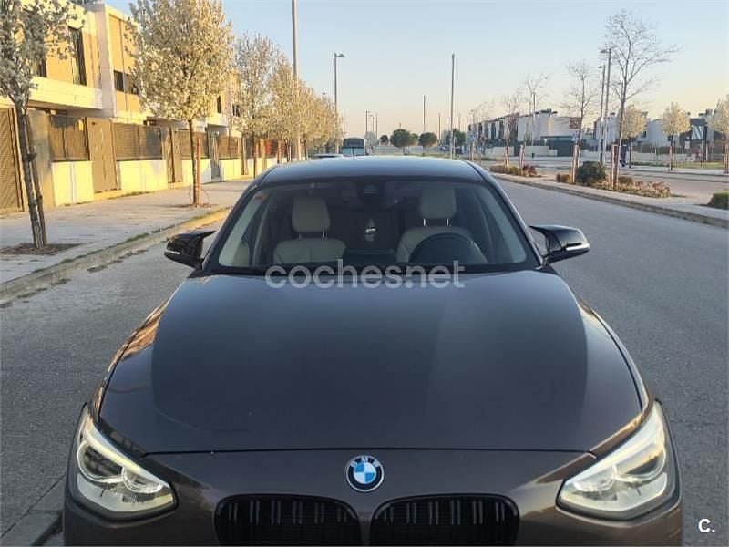 Usado BMW 118 Sport Line 143 CV (105 kW) 2013 Beige Utilitario