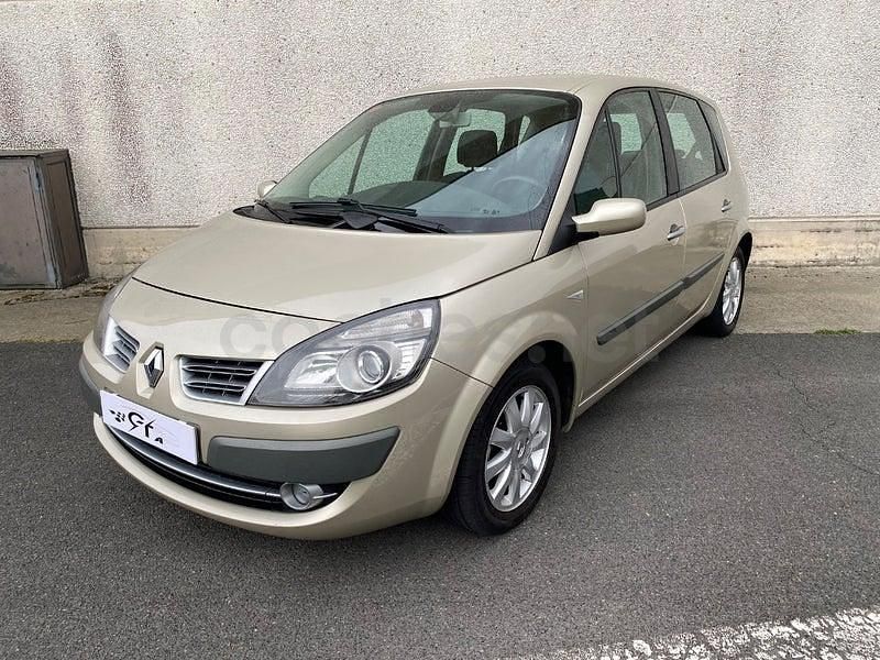 Usado Renault Scénic III Dynamique 110 CV (80 kW) 2009 Beige Monovolumen