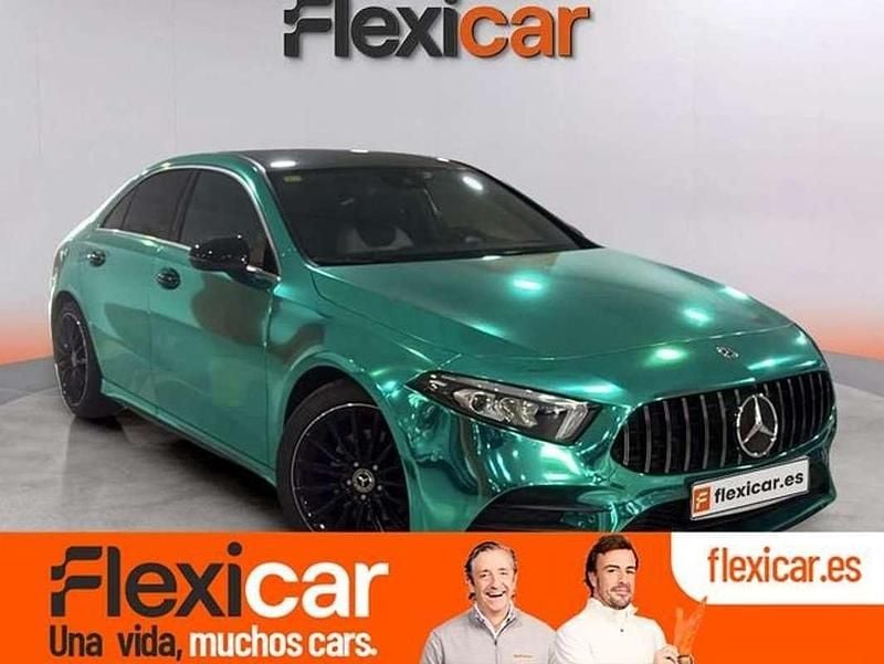 Rojo Usado 2020 Mercedes A180 AMG line Berlina | 23.490 € (Super precio) - Imagen 1/4