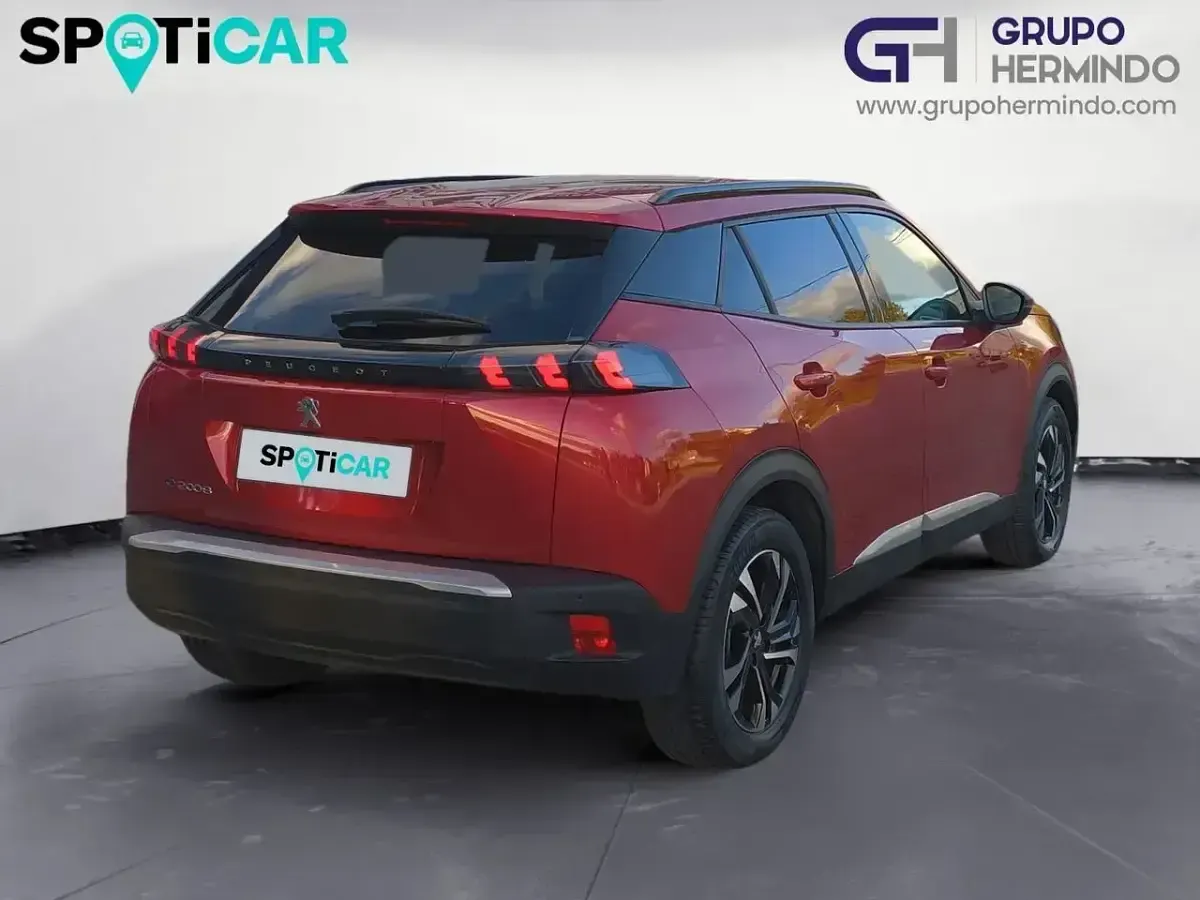 Usado Peugeot e-2008 Allure 100 kW (136 CV) 2020 Rojo SUV