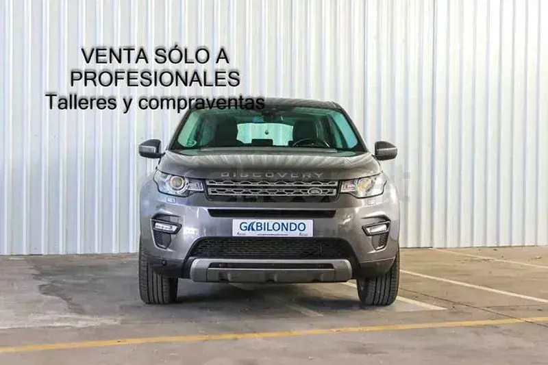 Usado Land Rover Discovery Sport HSE 190 CV (139 kW) 2015 Gris / plata SUV
