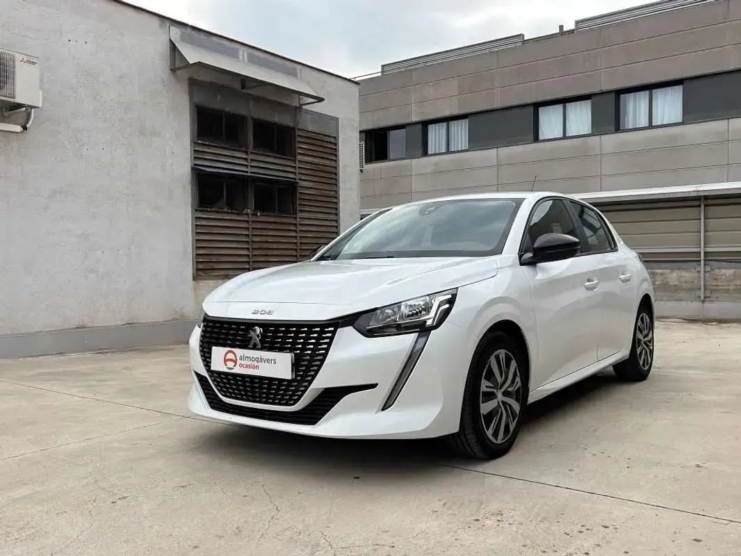 Usado Peugeot 208 Active 101 CV (74 kW) 2023 Blanco Utilitario