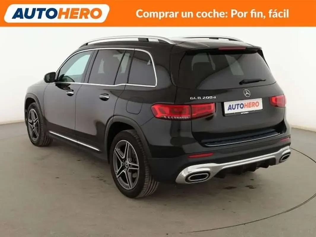 Usado Mercedes GLB200 AMG line 150 CV (110 kW) 2023 Negro SUV