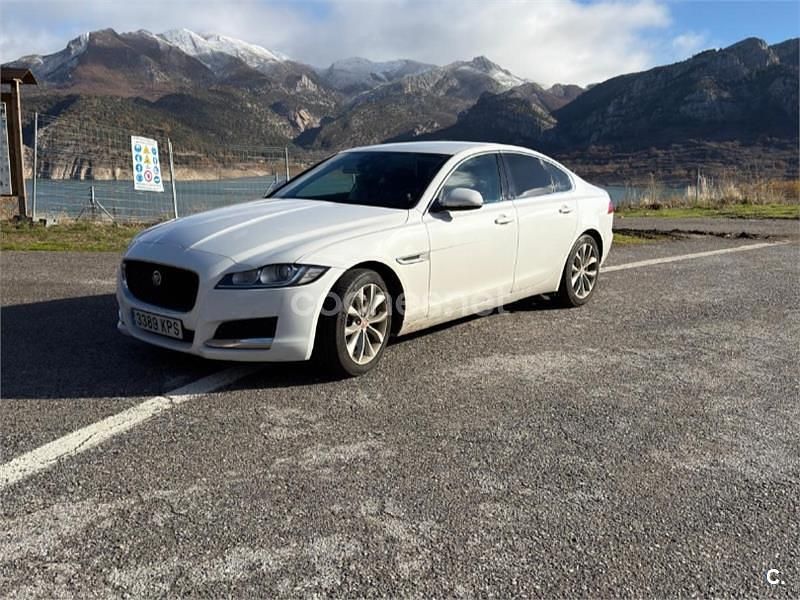 Usado Jaguar XF Pure 180 CV (132 kW) 2018 Blanco Berlina