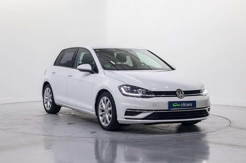 Usado VW Golf VII Advance 110 CV (80 kW) 2018 Blanco Utilitario