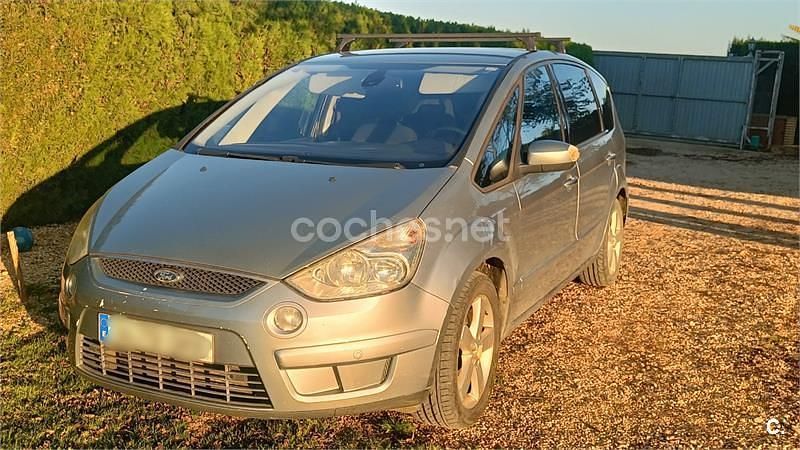 Usado Ford S-MAX Titanium 140 CV (102 kW) 2008 Gris / plata Monovolumen