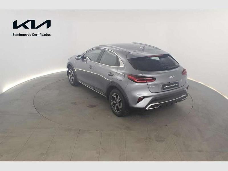 Usado Kia XCeed 101 CV (74 kW) 2025 Plateado SUV