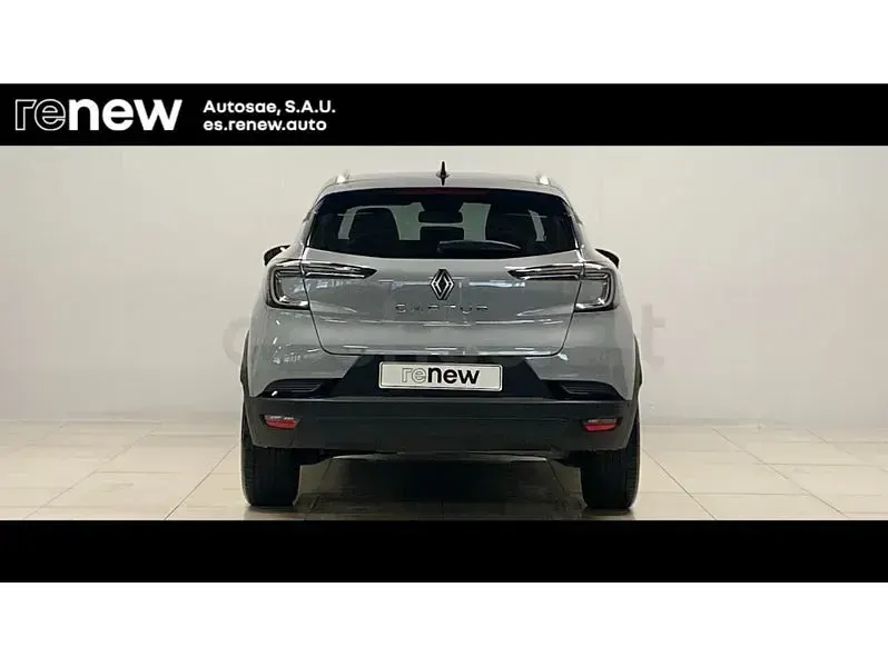 Usado Renault Captur Techno 100 CV (73 kW) 2025 Gris / plata SUV